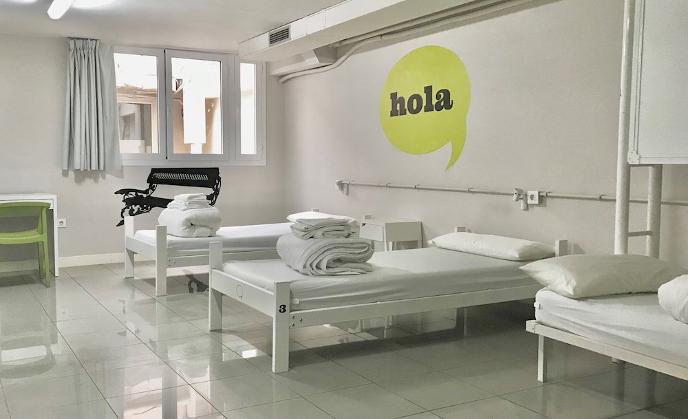 Hola Hostal Eixample - Hostel