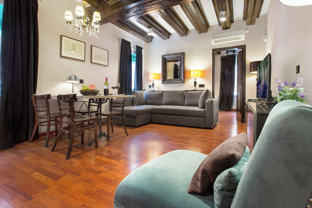 Hotel Stay U-Nique Apartments Carretes