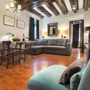 Hotel Stay U-Nique Apartments Carretes cazare el Raval