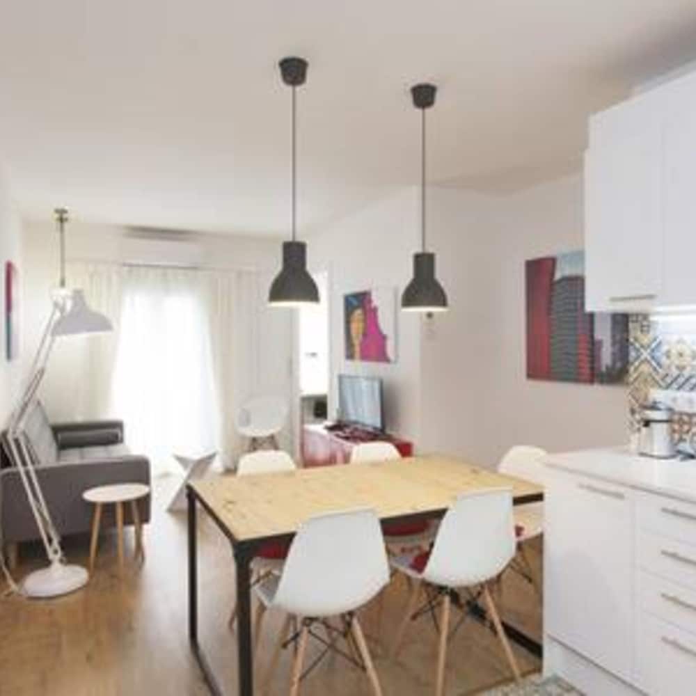 Hotel Designer Apt Near Fira Balcony 5Pp Wifi Smart Tv By Myrentalhost