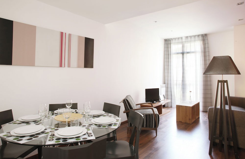 Hotel Mh Apartments Suites
