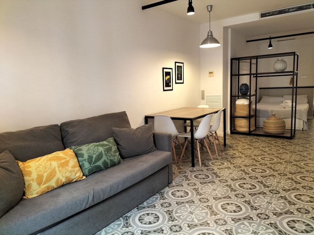 Hotel Liceu Apartments By Gaiarooms