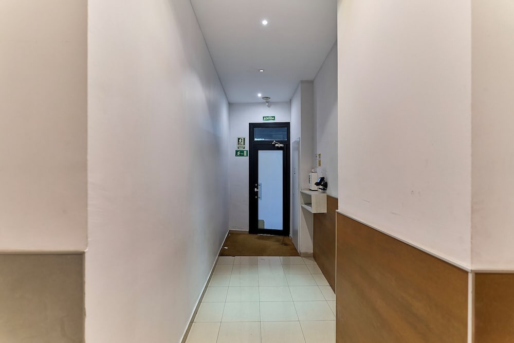 Liceu Apartments By Gaiarooms