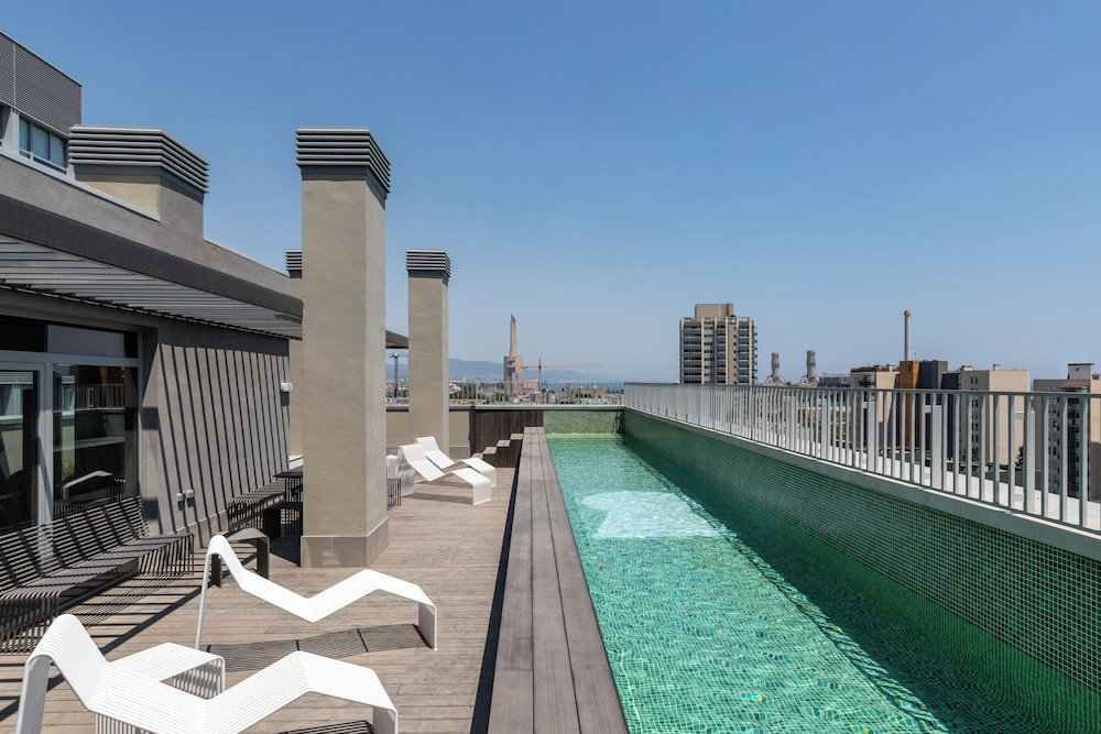 Hotel Micampus Barcelona Student Residence