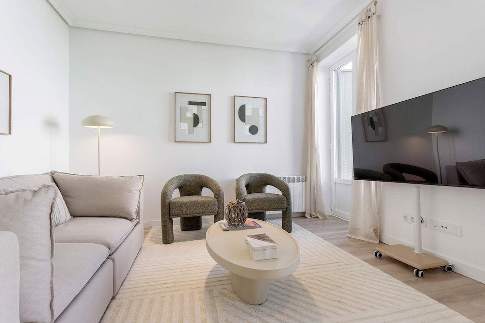Hotel Genteel Home Reina Sof A Iv