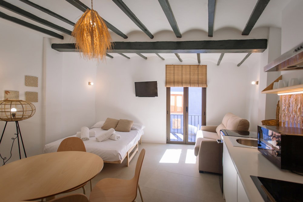 Hotel Alojamientos La Vila Mayor 36