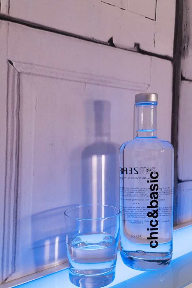 Chic&Basic Tallers Hostal
