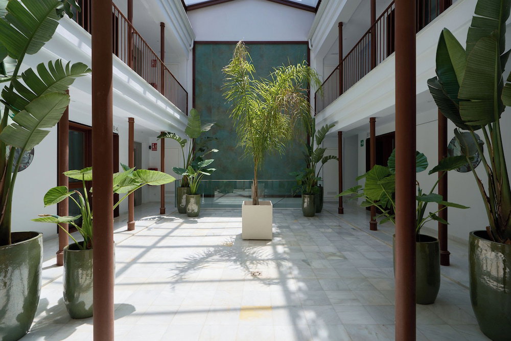 Hotel Casa Pizarro, By Homing U