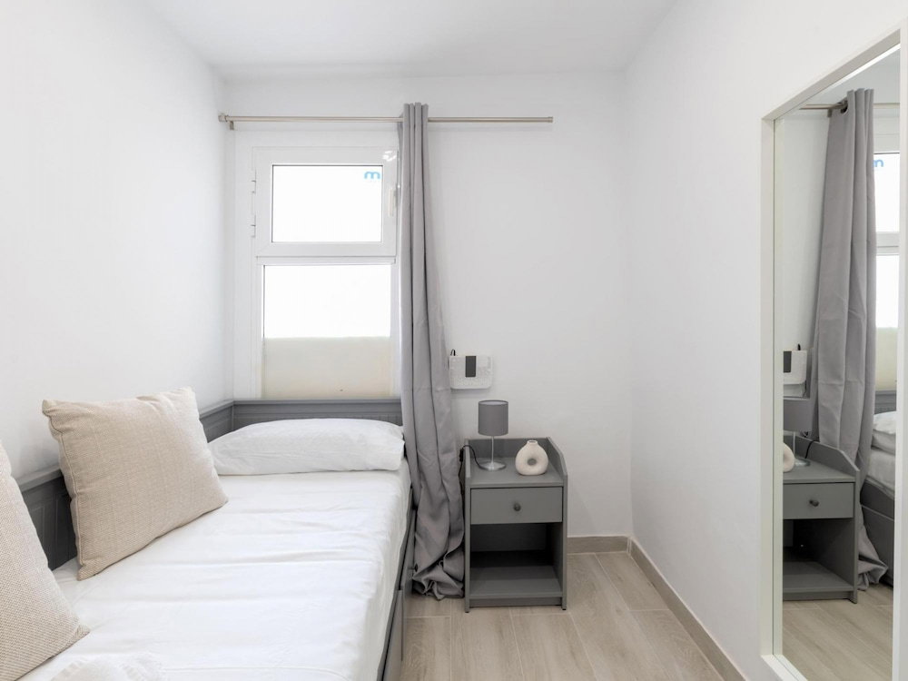 Hotel Apartamento En Playa Con Piscina Aacc