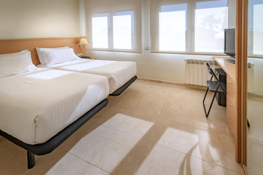 Apartamentos Playa De Castelldefels