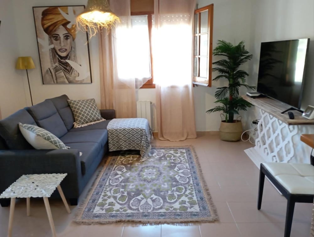 Hotel Casa En Castelldefels A 5 De La Playa