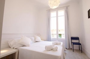 Hotel Hostal Express By Gaiarooms cazare la Vila de Gracia