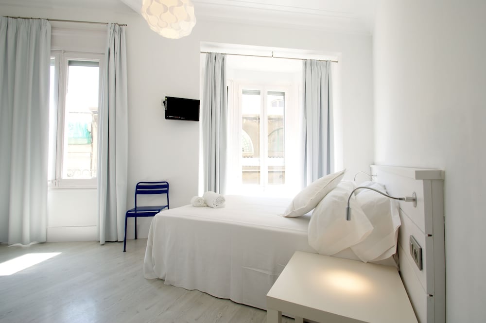 Hostal Express By Gaiarooms