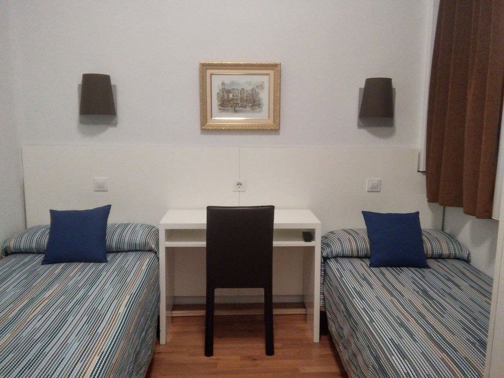 Hostal Lesseps