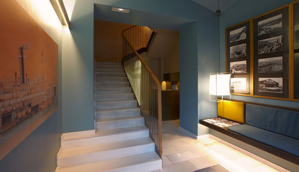 Duquesa Suites Landmark Hotel By Duquessa Hotel Collection