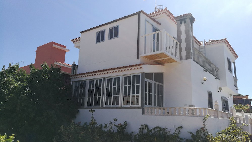 Hotel Holiday Home Emblema - Adults Only