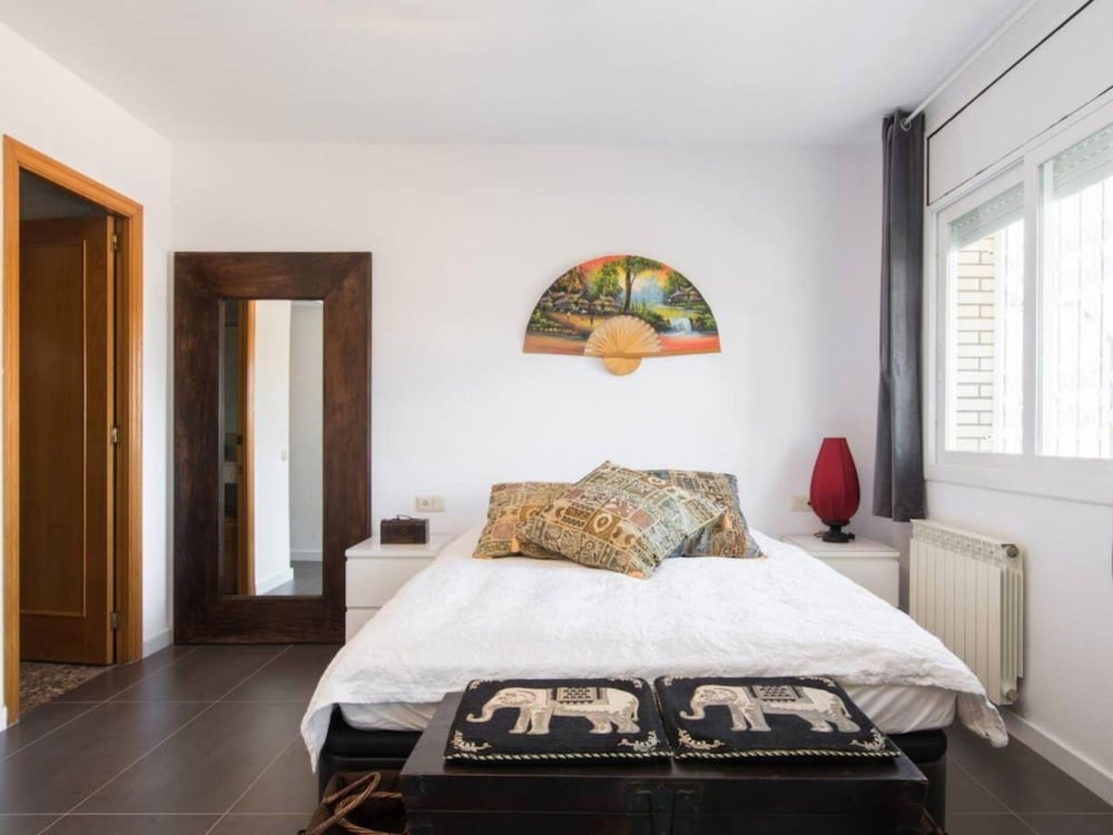 Sunny Apartment 3 Blocks To The Beach