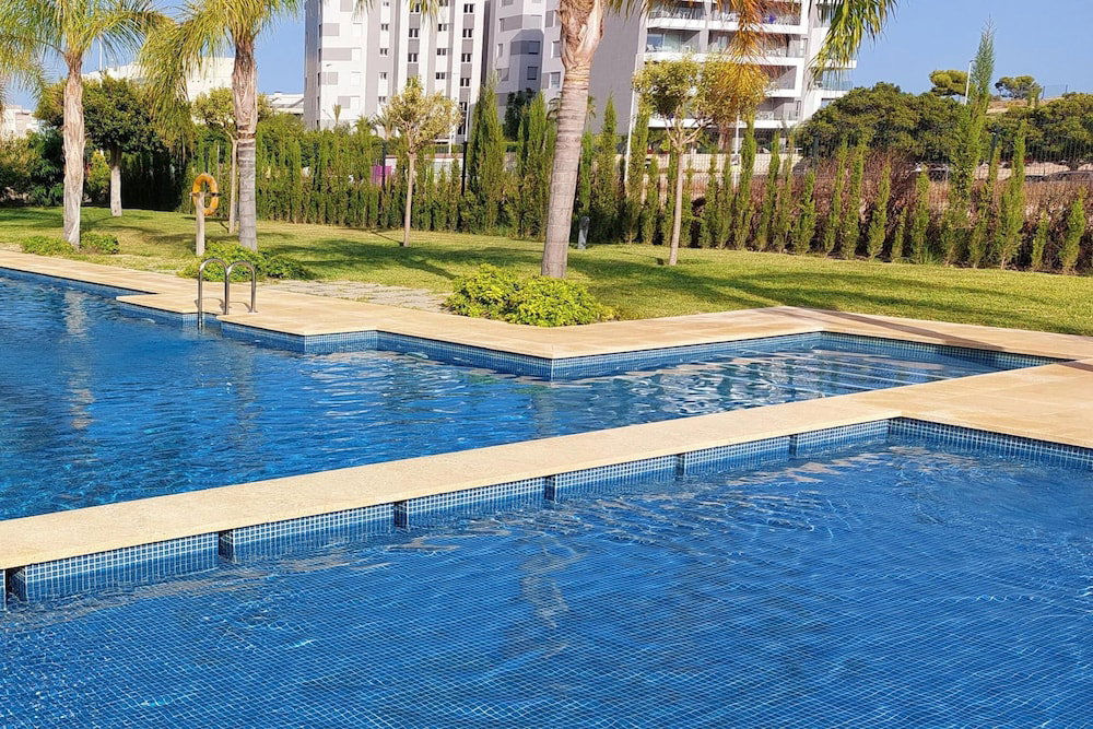 Hotel Flat In Villajoyosa With Sea Views & Pool