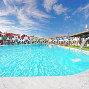 Hotel Bungalows Vistaflor cazare Campo Internacional