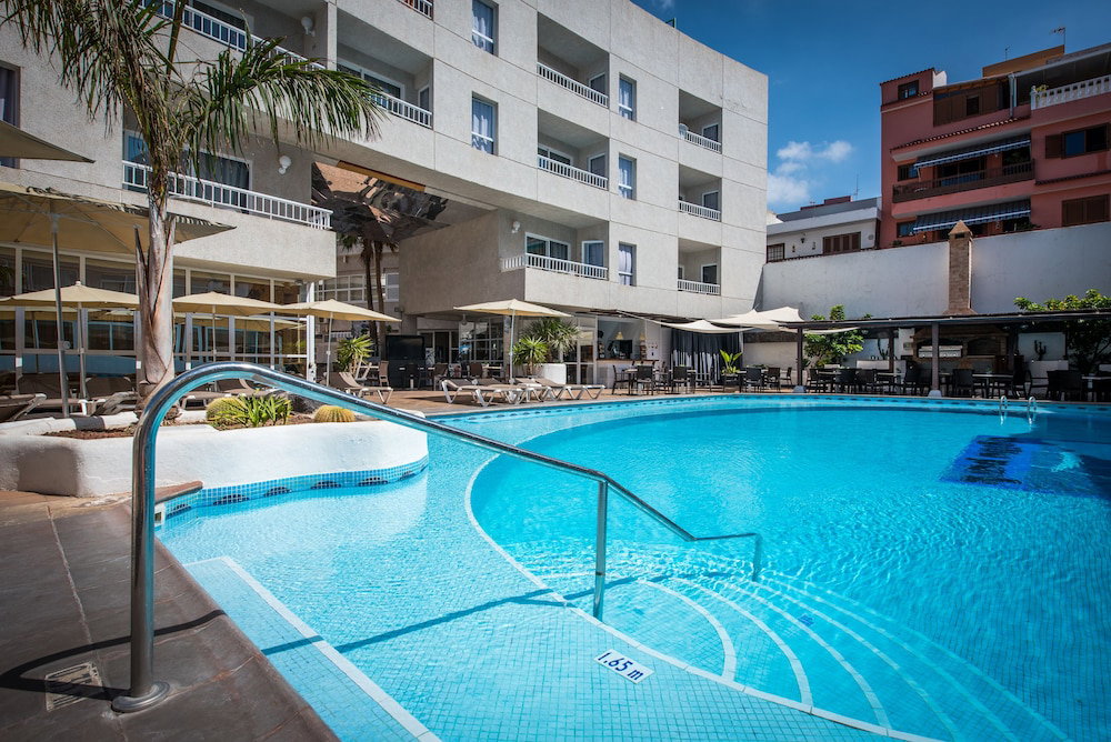 Hotel Apartamentos Vigilia Park