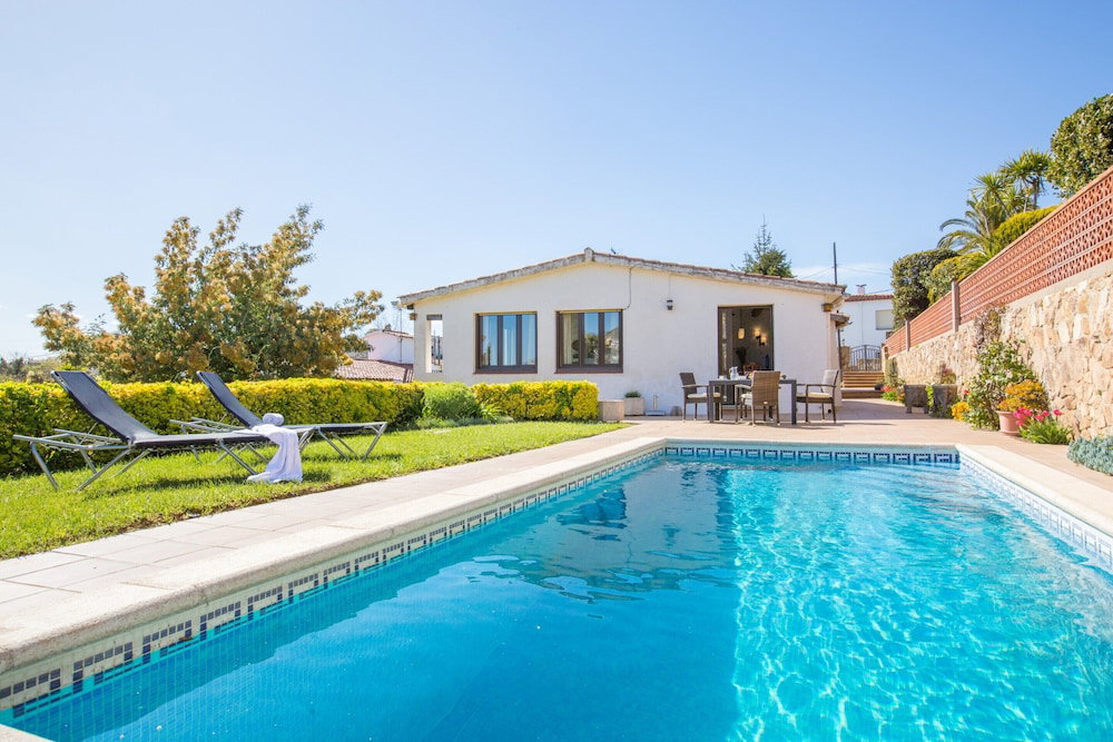 Hotel Villa In Blanes With Pool And Beach Views