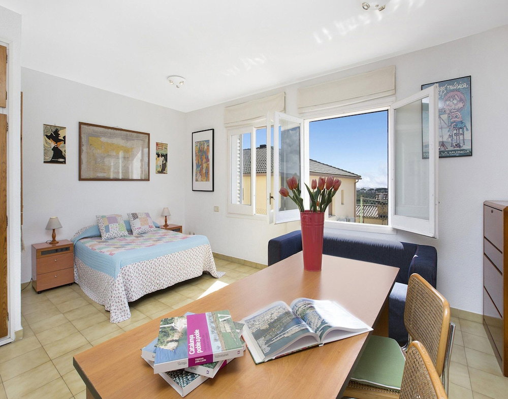 Villa In Blanes With Pool And Beach Views