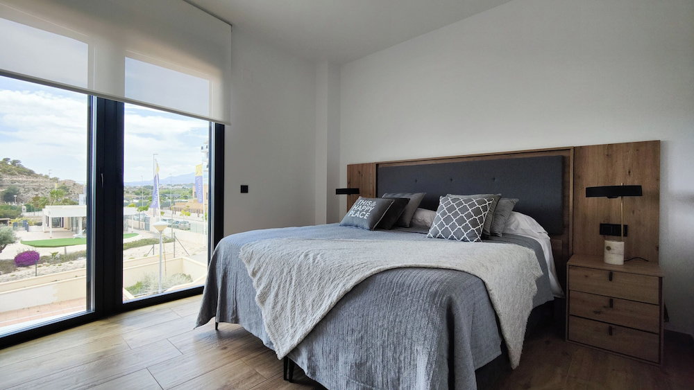 Allonbay Apartments
