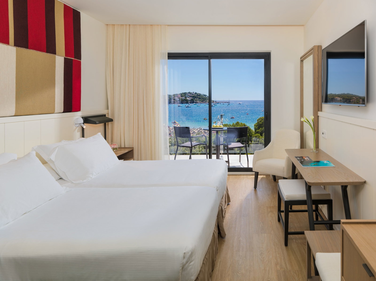 H10 Casa Del Mar