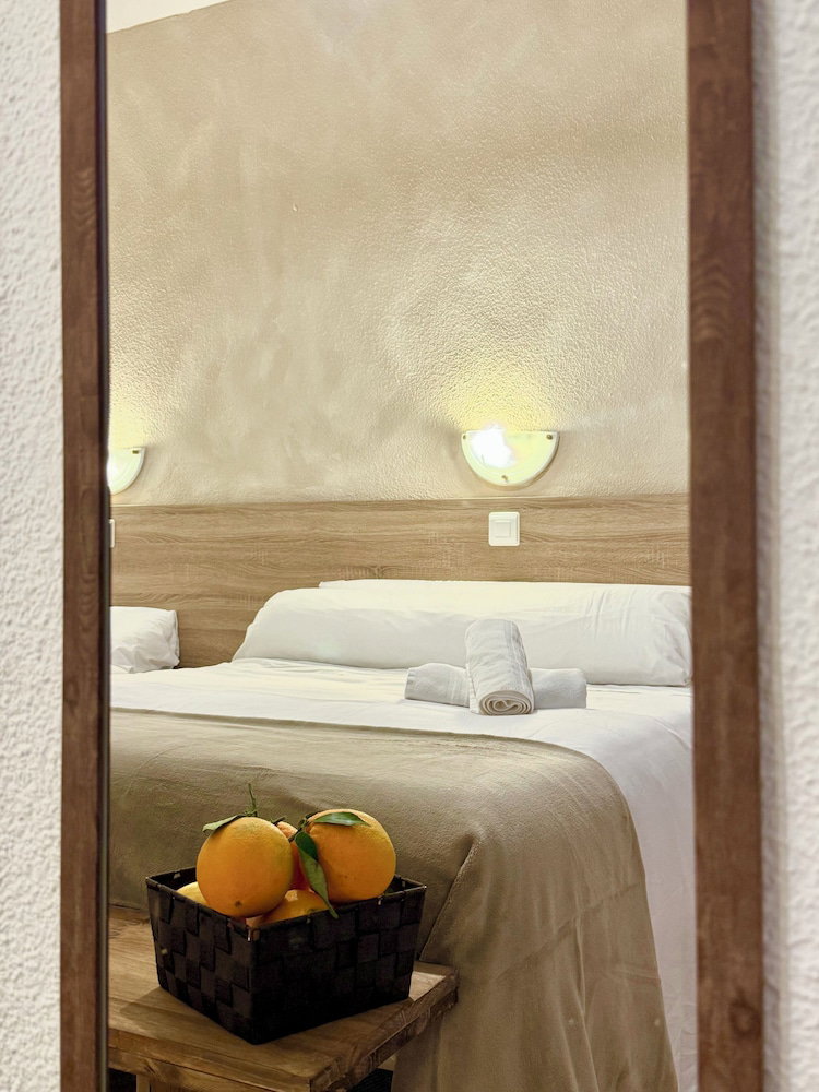 Hotel Hs Altet Suites - Alicante Airport