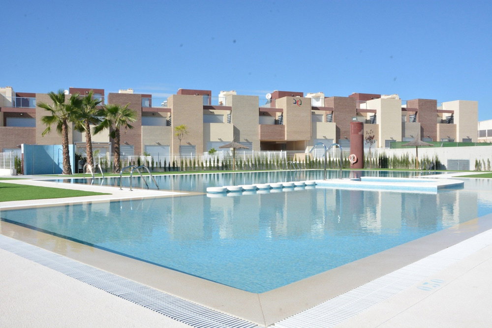 Hotel Apartment In Torrevieja For 5 Guests