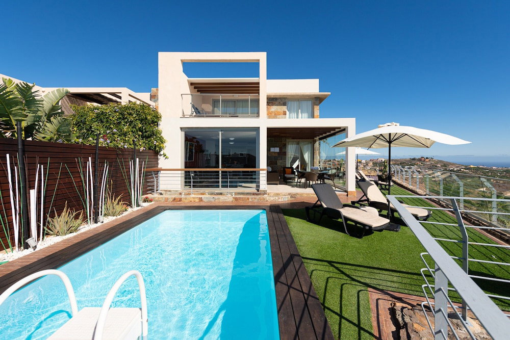 Hotel Lavish Villa Near Maspalomas Beach