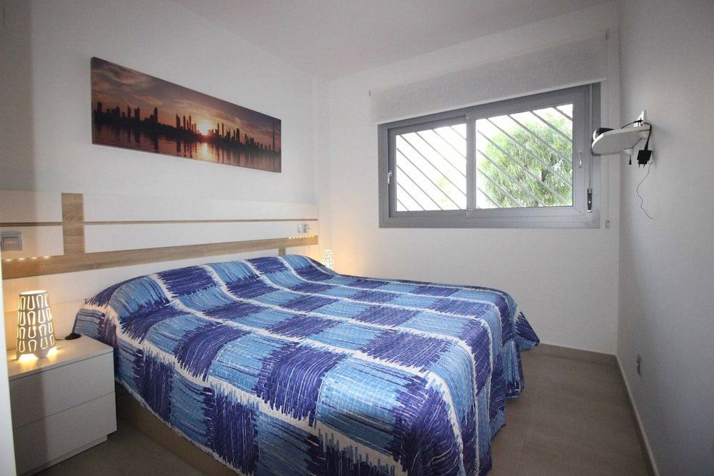 Apartment Near Punta Prima Beach