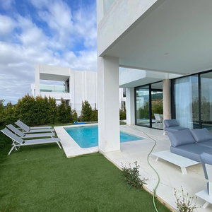 Hotel Villa Sotogrande- Sleeps 10 - Pool Access- Jacuzzi cazare San Roque