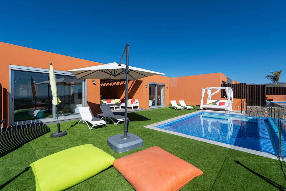 Hotel Chalet In Maspalomas With Heated Pool