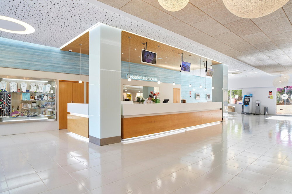 Invisa Hotel Club Cala Blanca