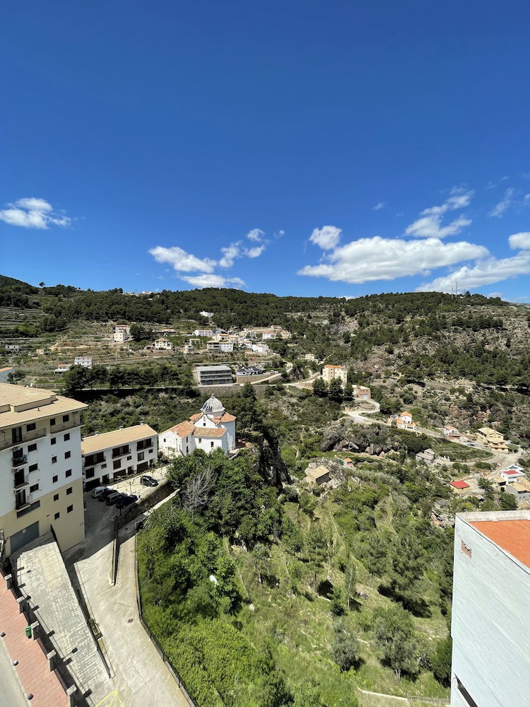 Hotel Apartament In Lucena Del Cid Bajo B Ref 047