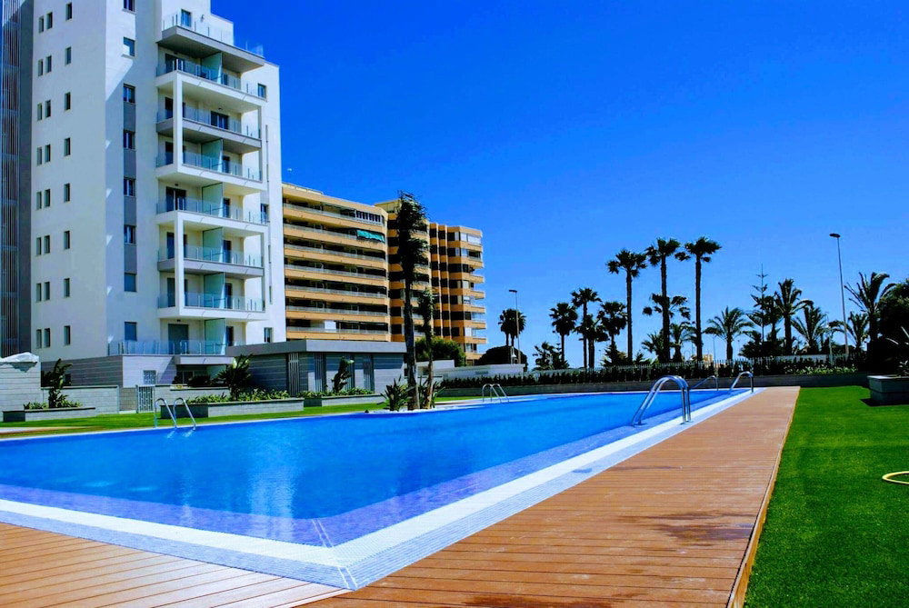 Hotel Bright Home 50M From The Sea