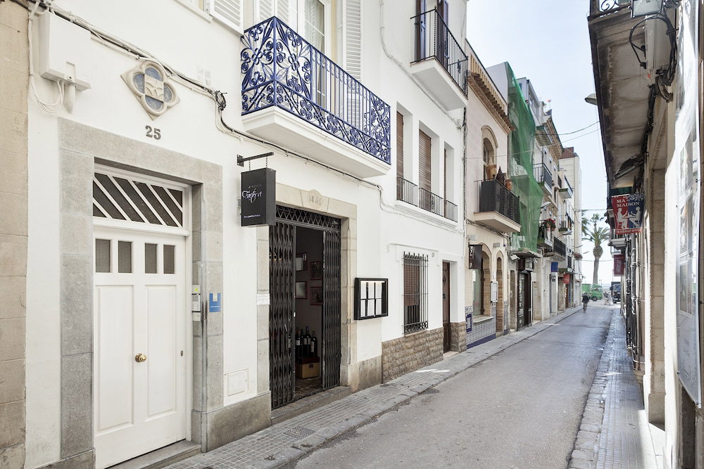 Sitges Group Blue And White