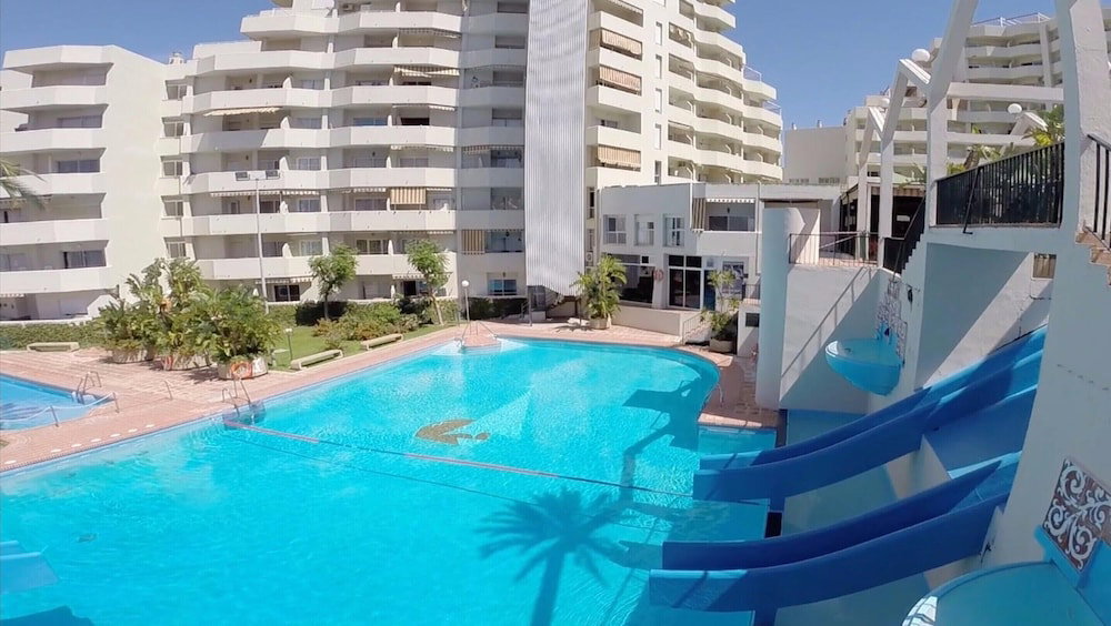 Hotel Beachfront Apartment With Terrace
