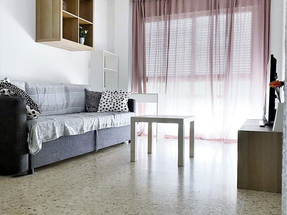 Hotel Apartment In San Fernando Near Playa