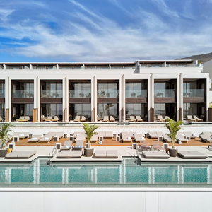Hotel Royal Hideaway Corales Villas cazare La Caleta