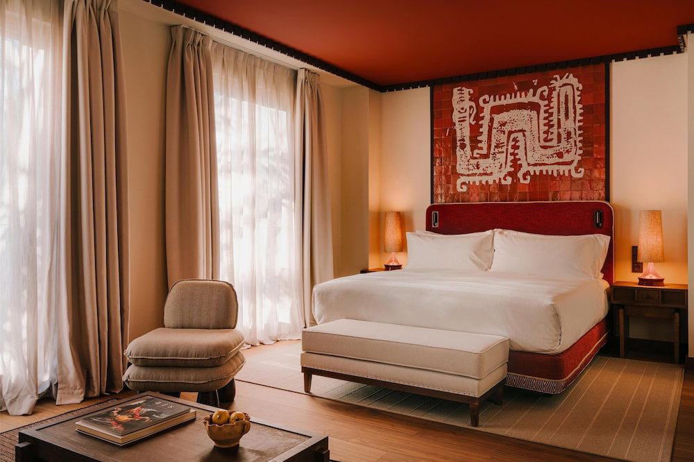 Hotel Palacio De Godoy Caceres, Curio Collection By Hilton