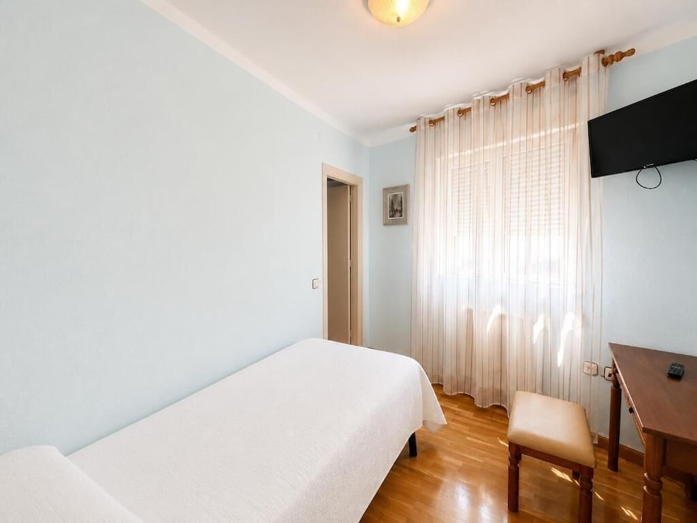 Hotel Hostal Ec Leon