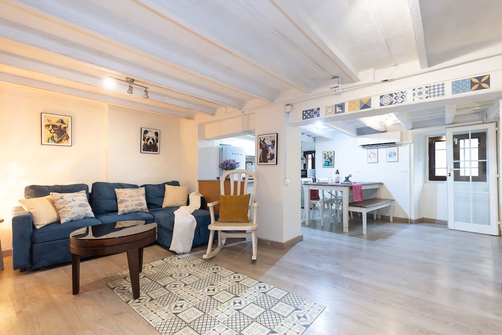 Hotel Apartment By The Cathedral - Unik Vacation