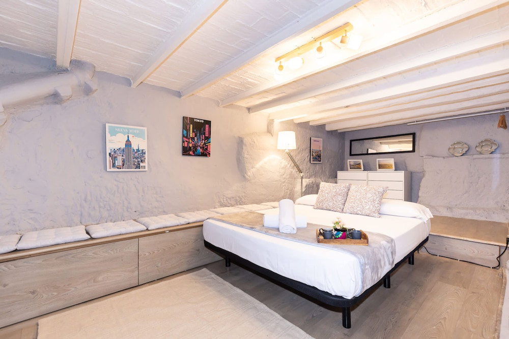 Apartment By The Cathedral - Unik Vacation