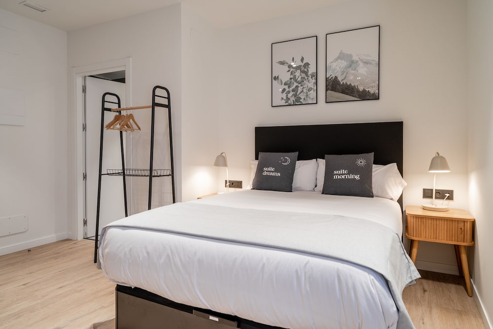 Limehome Vitoria Palacio Álava-Velasco