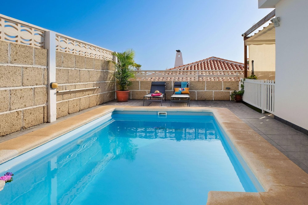 Hotel Apartment In Tenerife Near Beaches