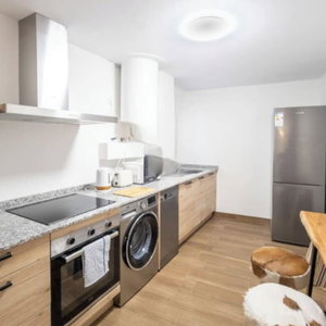 Hotel 3 Bed Apartment Sleeps 6 - Free Parking & Balcony cazare Estepona
