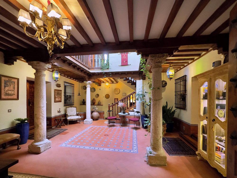 Hotel Lux San Miguel
