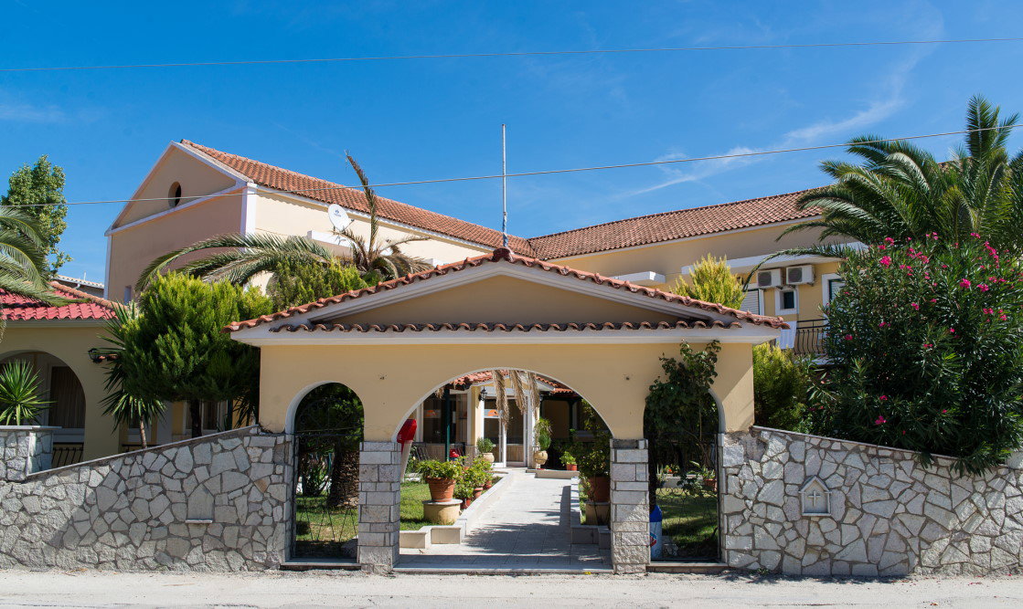 dal travel Perkes Hotel Complex
